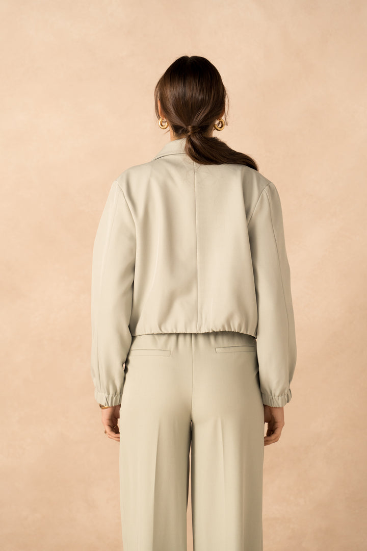 Κοντό Jacket με Τσέπες και Rib Λεπτομέρειες