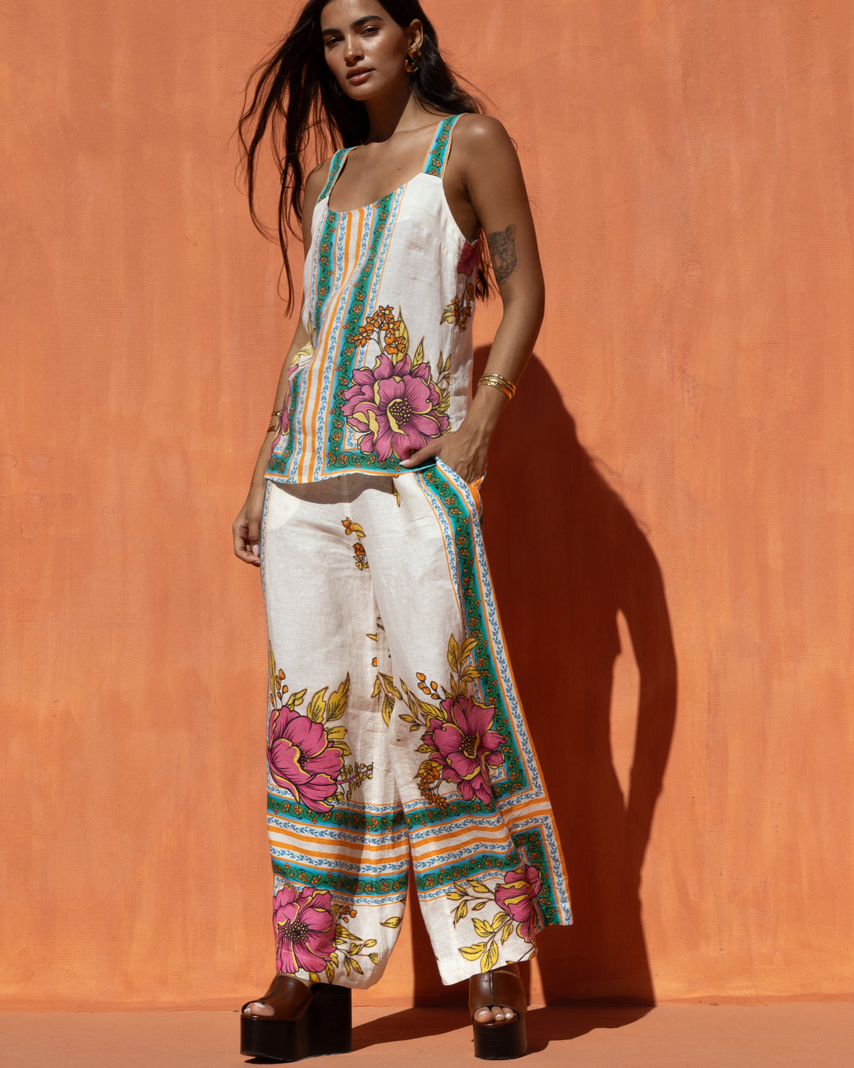NEMA RESORTWEAR Λινό Floral Print Παντελόνι