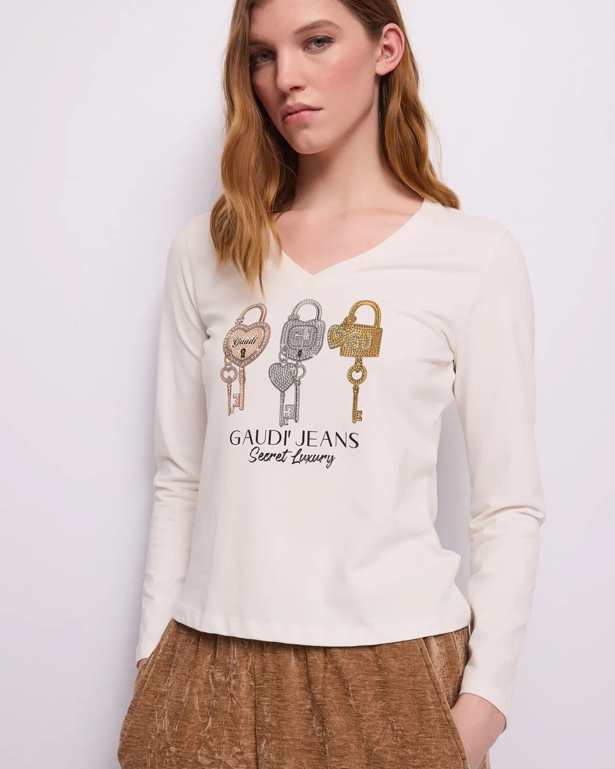GAUDI V-neck T-shirt