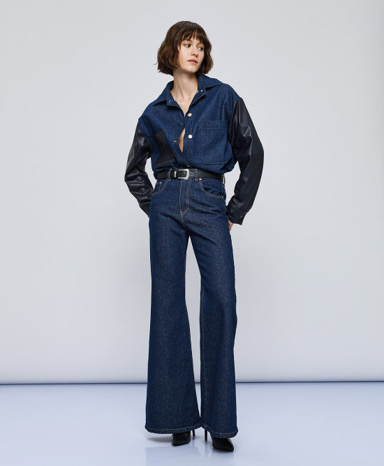 Πουκάμισο denim με λεπτομέρειες όψης δέρματος / 54-8230