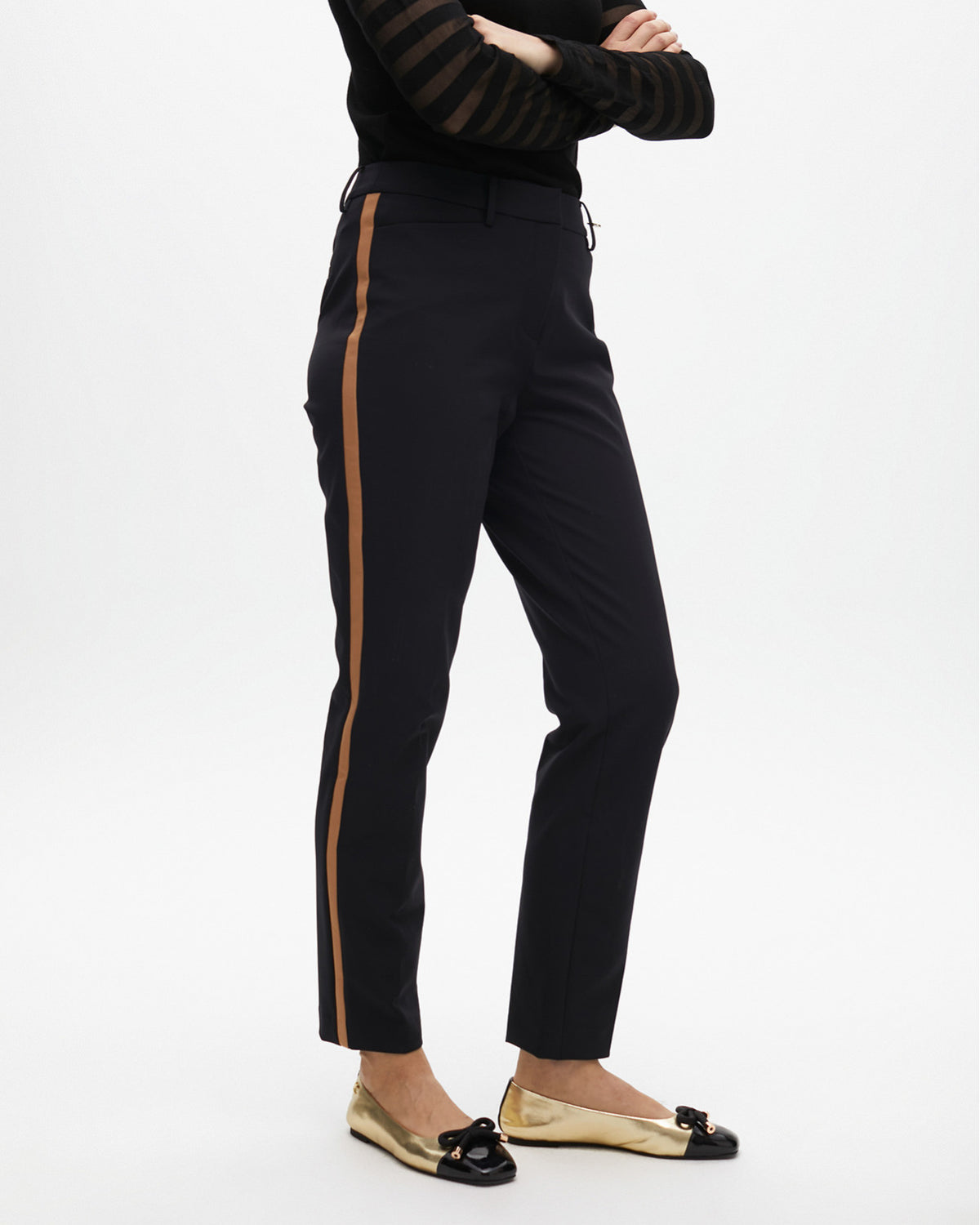BASIC TROUSERS WITH CONTRAST SIDE STRIPE / LF2514021