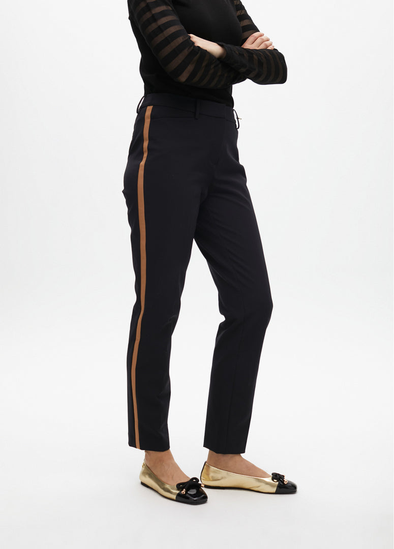 BASIC TROUSERS WITH CONTRAST SIDE STRIPE / LF2514021
