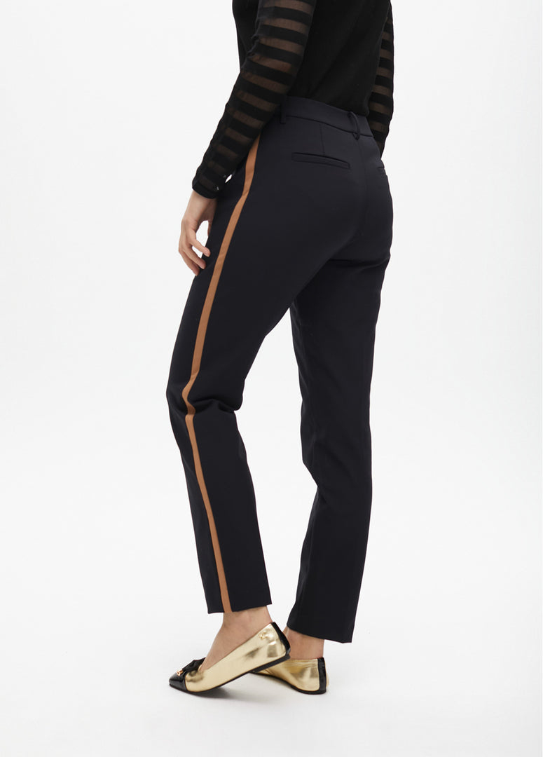 BASIC TROUSERS WITH CONTRAST SIDE STRIPE / LF2514021