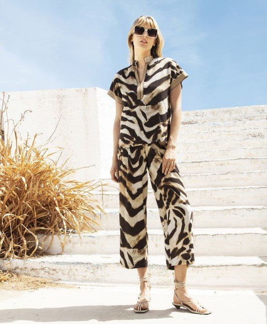 Λινό κοντό animal print παντελόνι με πλεκτές λεπτομέρειες