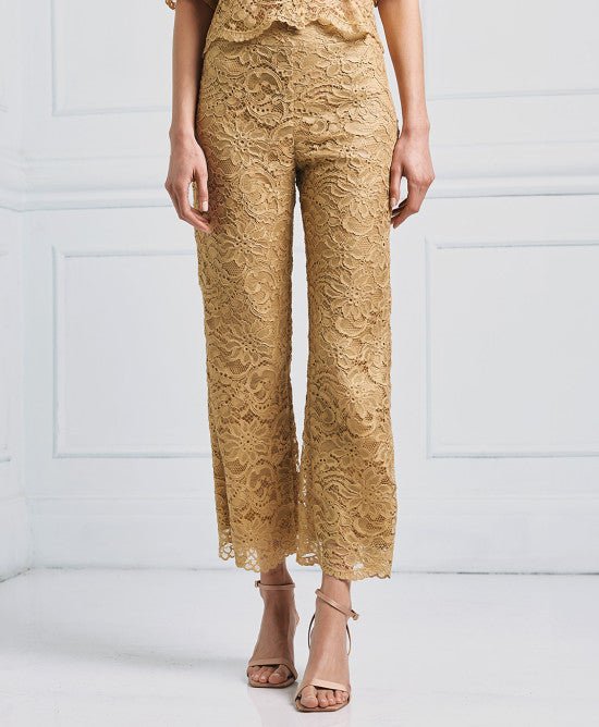 Παντελόνι κοντό δαντέλα