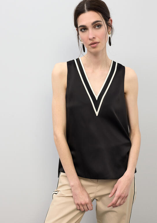 LOLA CASADEMUNT Αμάνικη Μπλούζα με V Λαιμόκοψη /LS2615056