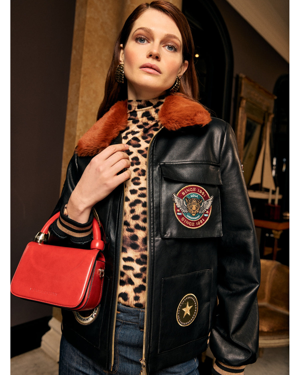 LOLA CASADEMUNT Κοντό Jacket με Τέσσερις Τσέπες και Patches