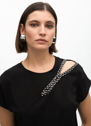 SLEEVELESS TOP WITH RHINESTONE OPENING / LF2515024