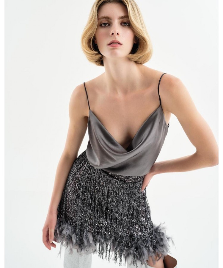 ACCESS / SATIN SEQUINS BACK TOP / CHARCOAL